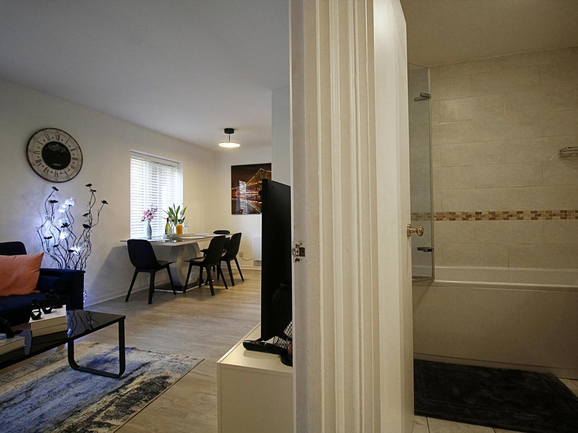 2Bdr Flat Rg1 - Free Open Parking Apartment Reading Bagian luar foto