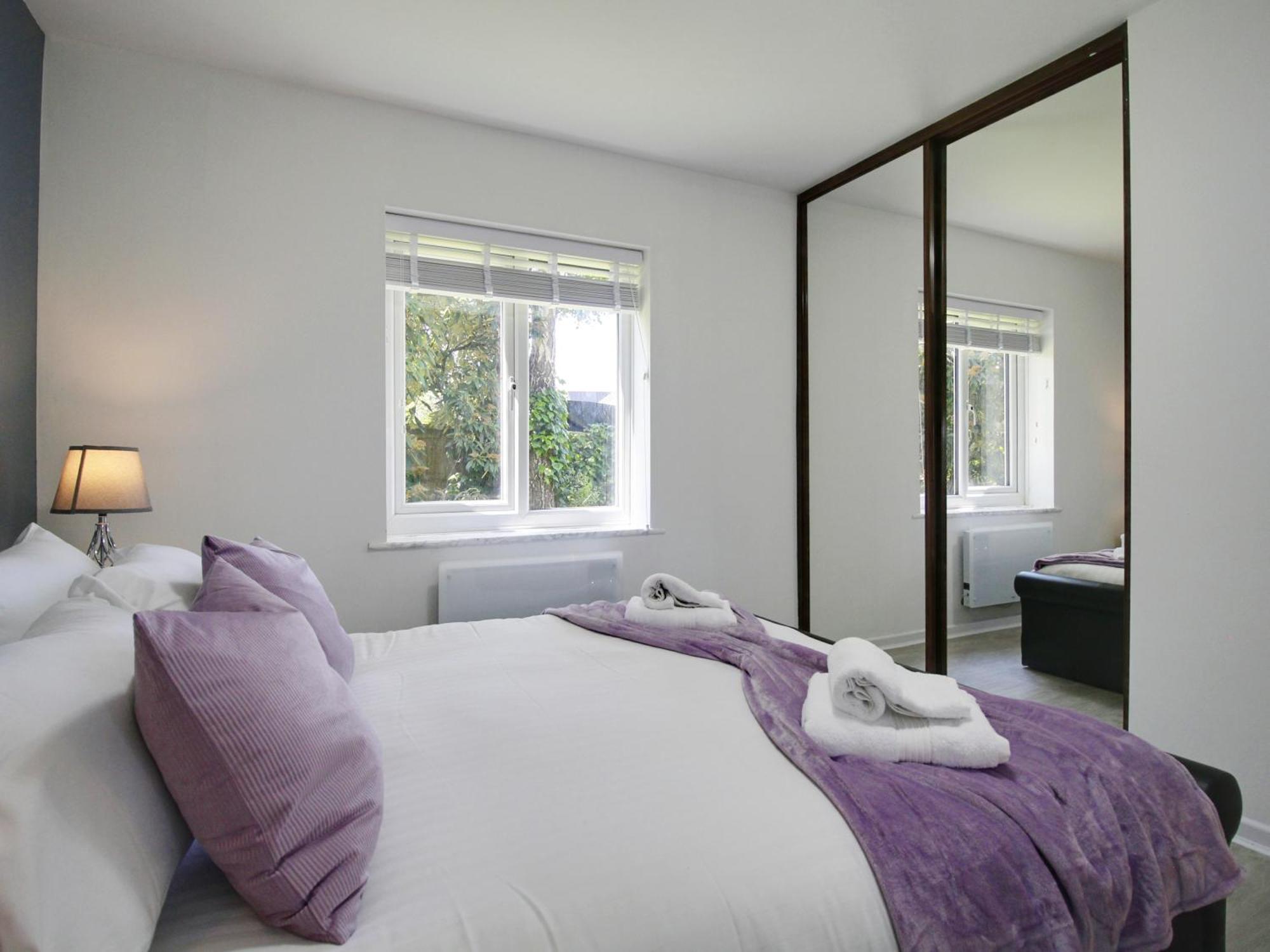 2Bdr Flat Rg1 - Free Open Parking Apartment Reading Bagian luar foto